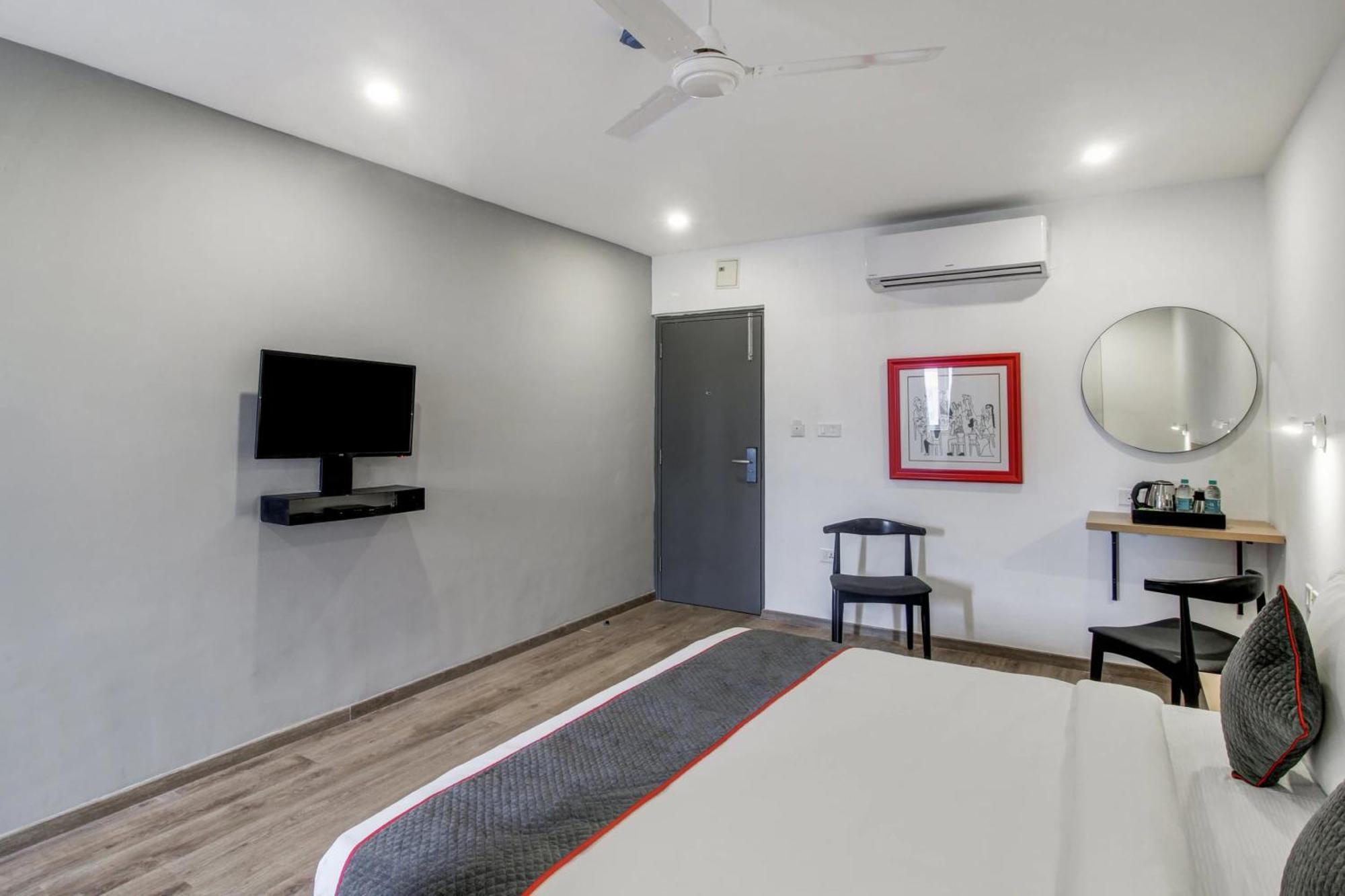Hotel Super Townhouse Rcc Majestic 397 Lb Nagar Hyderabad Exterior foto