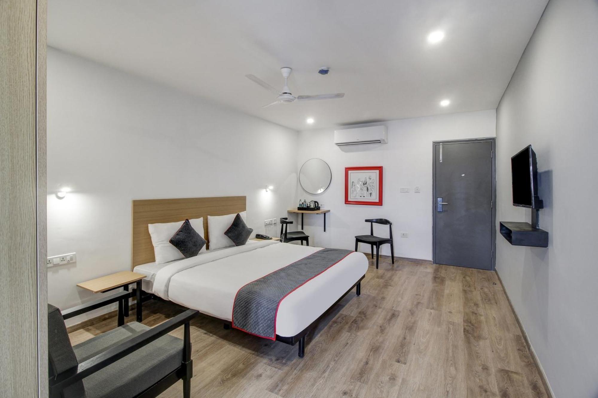 Hotel Super Townhouse Rcc Majestic 397 Lb Nagar Hyderabad Exterior foto