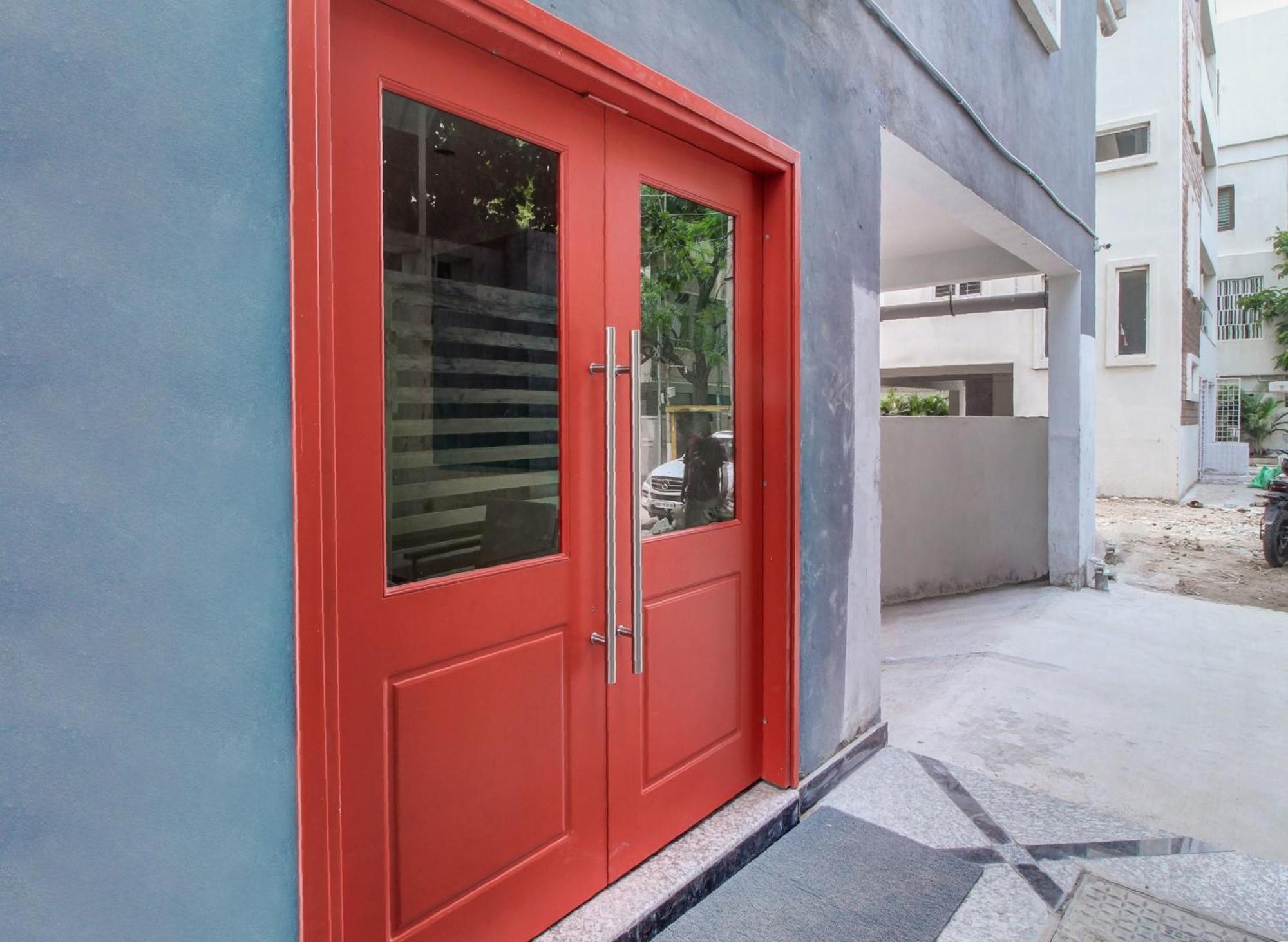 Hotel Super Townhouse Rcc Majestic 397 Lb Nagar Hyderabad Exterior foto